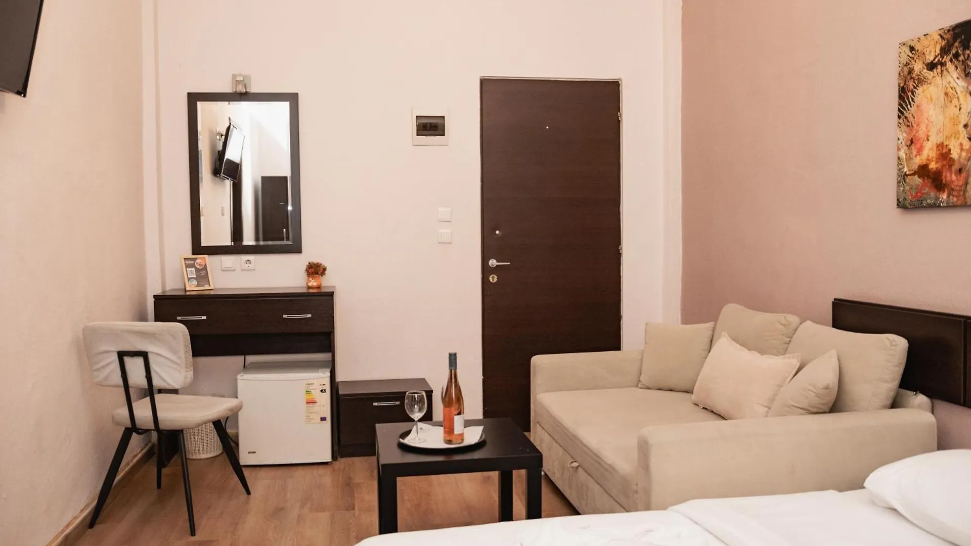 Hotel Ilisia contacts